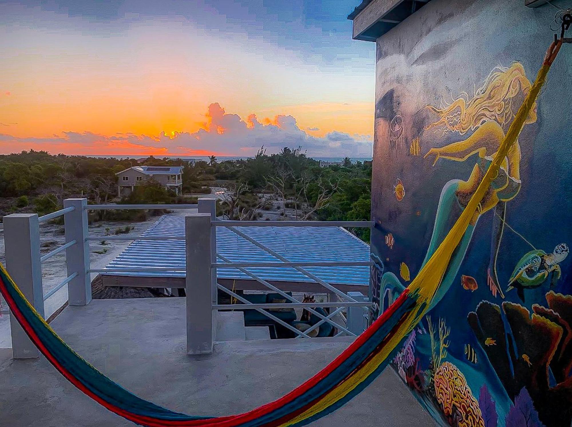 Costa Nube Hotel Caye Caulker Exterior photo